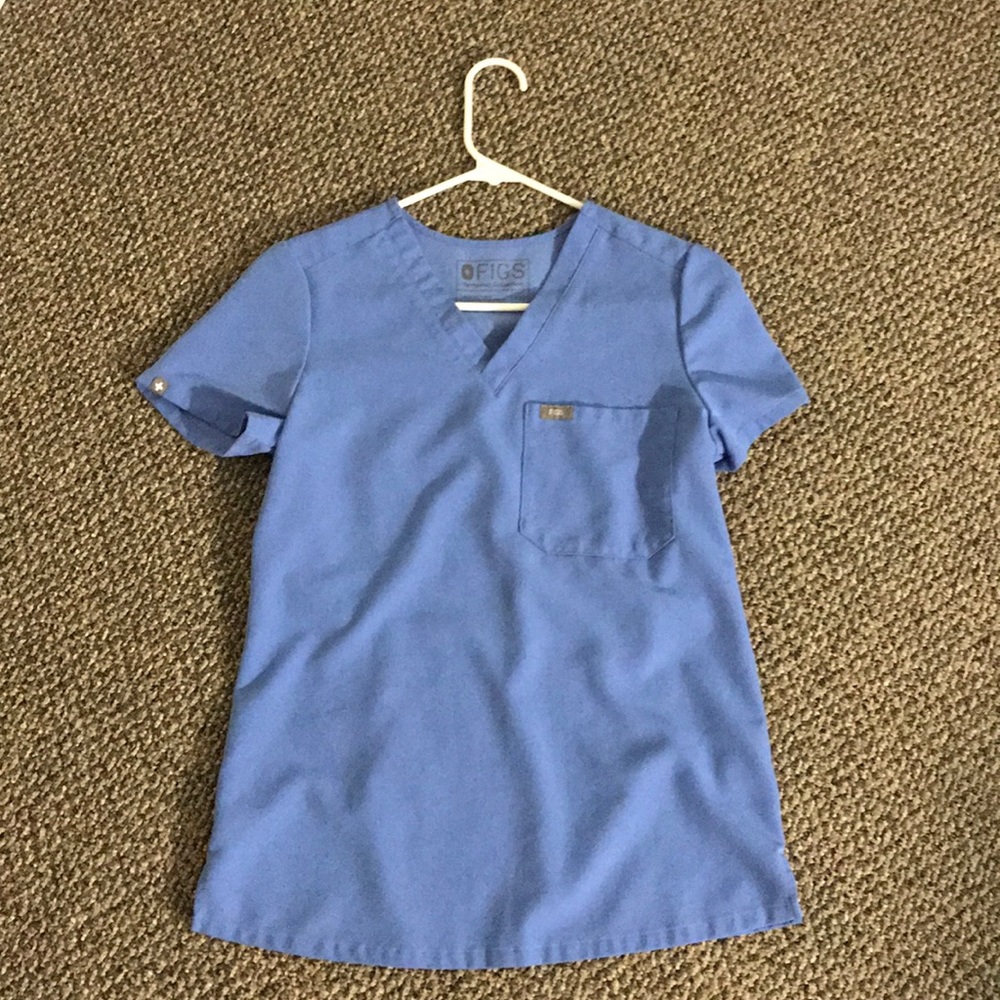 Catarina one pocket scrub top

Ceil blue